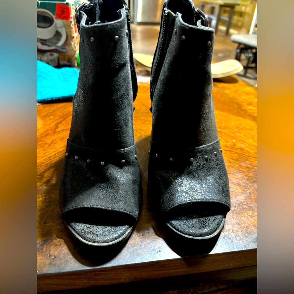 Simply Vera Vera Wang Elegant Black Peep-Toe Ankle Boots